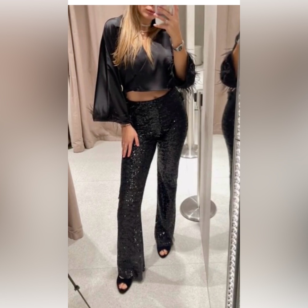 ZARA WOMAN FLARED SEQUINNED LEGGINGS BLACK . Size Medium